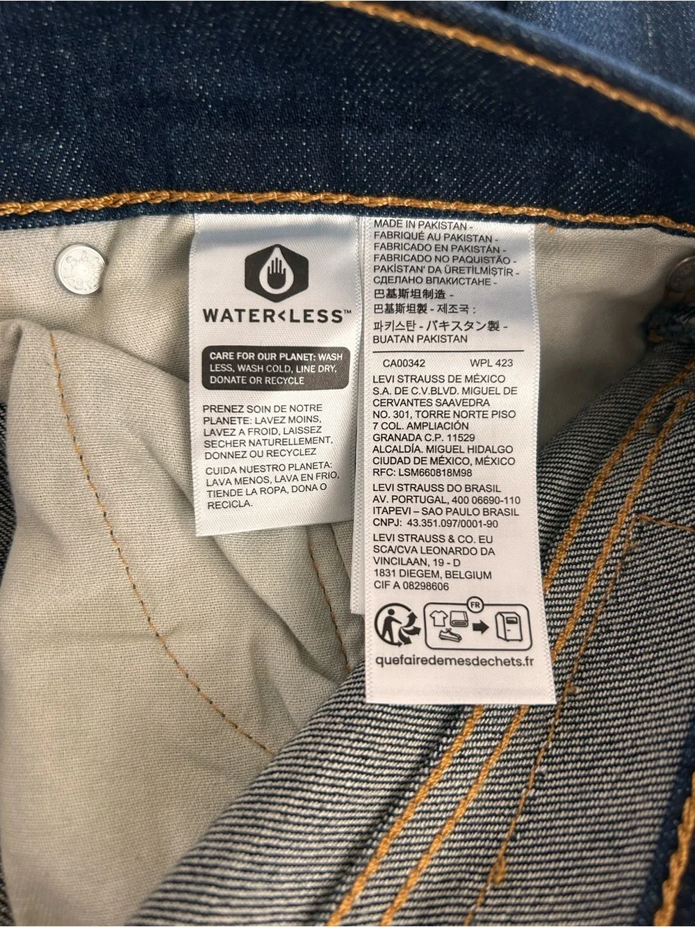 Men's Dark Blue Denim Levis Jeans - Classic Straight Fit